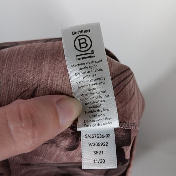 Athleta Salutation Stash Pocket II Print 7/8 Leggings size Small - Picture 5 of 5